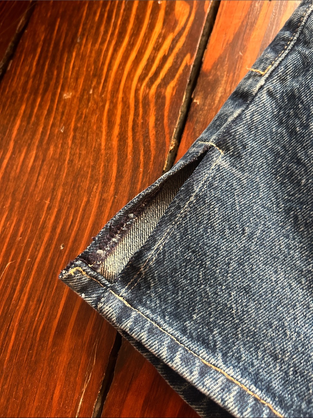 Abercrombie & Fitch Blue Denim High-Rise Women's Shorts - Picture 3 of 4